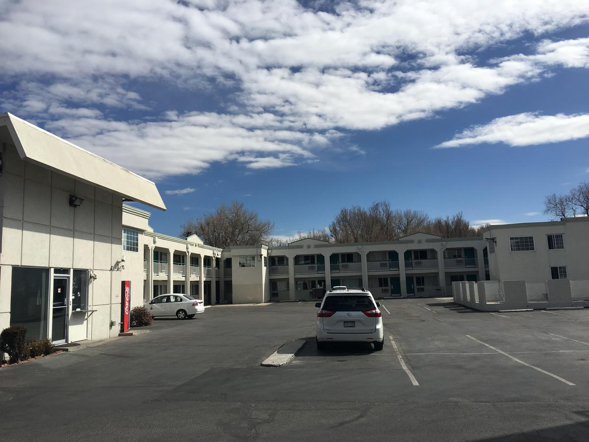 Howard Johnson By Wyndham Colorado Springs Exterior foto